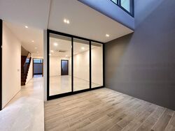 Opera Estate (D15), Terrace #442789321